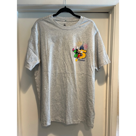 Disneyland Resort Mickey & Friends 2025 Shirt - Picture 2 of 6